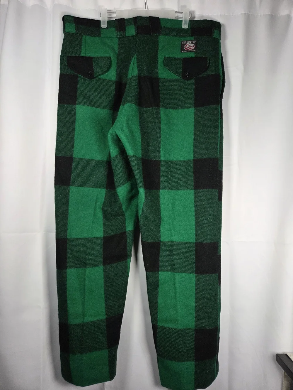 Johnson Woolen Mills v40green pre